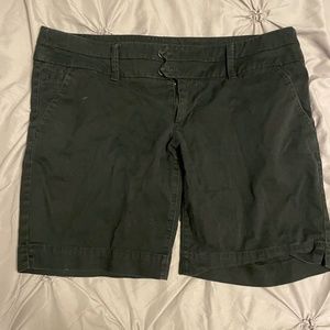 American Eagle Mid Shorts